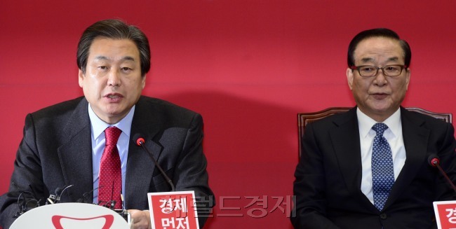 김무성 새누리당 대표가 지난 4일 오전 서울 여의도 국회에서 열린 최고위원회의에서 모두발언을 하고 있다. 박해묵 기자/mook@heraldcorp.com