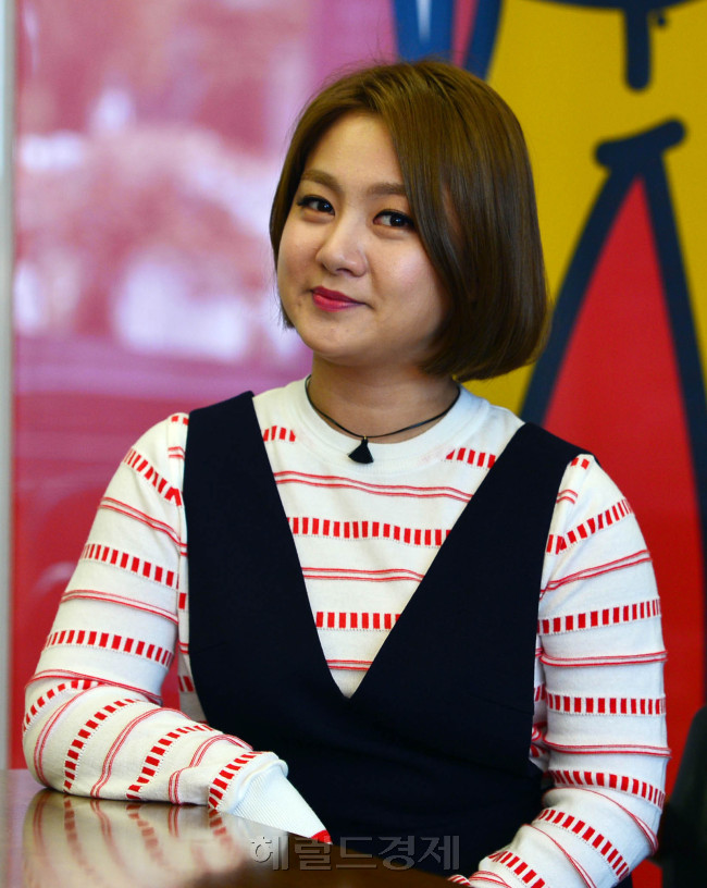 2006년 데뷔해 10년후인 이제야 뜨고 있는 박나래는 “내 개그가 매니악하고 하드코어 스타일이라 한국에서는 어려워 일본에서 활동하려고 진지하게 고민한 적도 있었다”고 털어놨다.윤병찬 기자/yoon4698@heraldcorp.com