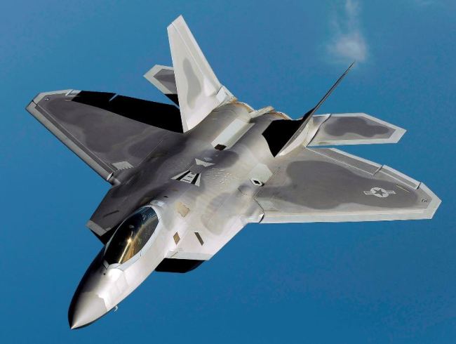 미군 전략자산 F-22