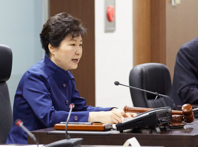 President Park Geun-hye speaks during the National Security Council’s emergency meeting held upon North Korea’s long-range rocket launch on Feb. 7. (Yonhap)