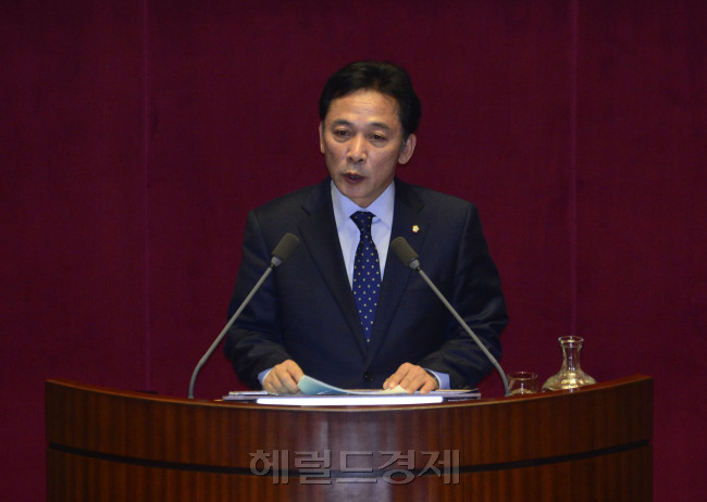 정진후 정의당 원내대표가 19일 오전 서울 여의도 국회에서 비교섭단체 대표발언을 하고 있다. [박해묵 기자/mook@heraldcorp.com]