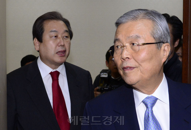 김무성 새누리당 대표와 김종인 더불어민주당 비상대책위원회 대표가 23일 오전 서울 여의도 국회 의장실에서 정의화 국회의장과 회담을 마친 뒤 의장실을 나서고 있다. 헤럴드경제/ 박해묵 기자/mook@heraldcorp.com