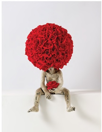 손정희, 미의 찰나, 도자, 생화, 조화, 가변사이즈, 2015
[사진제공=한국화랑협회]