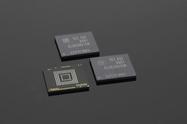 Samsung’s 256-gigabyte memory chips