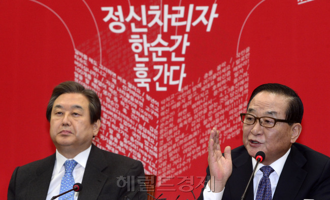 29일 오전 서울 여의도 국회 새누리당 대표회의실에서 최고위원회의가 열리고 있는 가운데 서청원 최고위원이 “40명 살생부 논란에 대해 김무성 대표는 사과하라”고 발언하고 있다. 김무성 대표는 “살생부 받은 적도 말한 적도 없다, 다만 시중소문 말했을 뿐”이라 밝혔다. 		 박해묵 기자/mook@heraldcorp.com