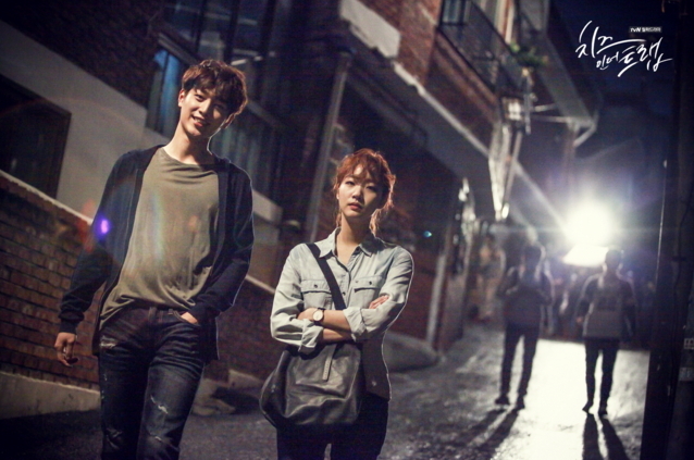 Seo Kang-joon (Baek In-ho) and Kim Go-eun (Hong Seol) star in tvN‘s drama series “Cheese in the Trap.” (tvN)