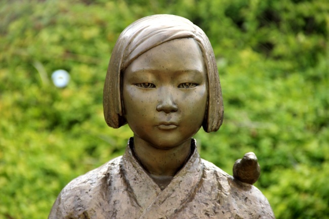 “Statue of a Girl of Peace” in Glendale, California (Courtesy of the artists)