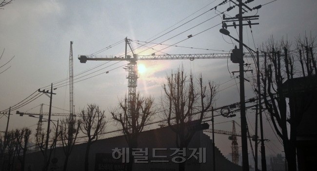 은평구 응암동 ‘힐스테이트 백련산 4차’ 공사현장 모습.