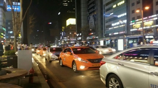 서울 시민 대부분은 시범운영 끝난 택시 해피존 서비스를 확대 시행해야한다고 생각했다