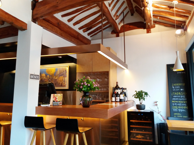 Interior of Tapas Gourmet (Christine Cho)
