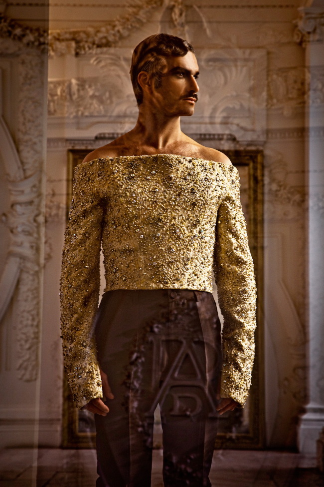 An outfit from the men‘s pret-a-porter fall-winter collection 1996-1997 (Nicolas Ruel)