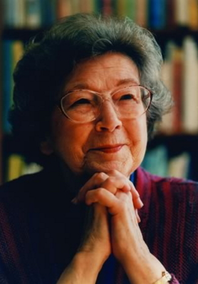 Writer Beverly Cleary in a library (Official website)