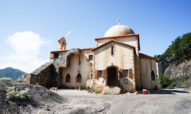 Part of a drama set built on an old mine site in Taebaek, Gangwon Province, for the filming of KBS2 TV drama “Descendants of the Sun,” which was torn down after shooting ended in November. (Courtesy of Taebaek City)