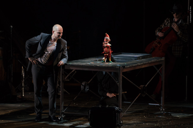 A scene from the U.K. original musical “Dead Dog in a Suitcase” (LG Arts Center)