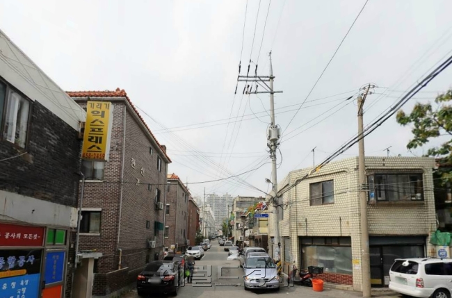 가구단지로 유명한 오전나구역은 노후화된 다세대주택들이 대다수다. 향후 ‘데시앙’ 브랜드를 단 단지로 거듭나 주변 인프라를 흡수할 전망이다. [사진=다음로드뷰]