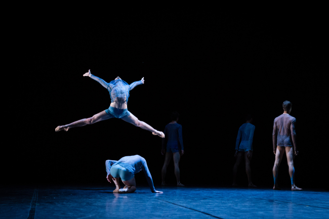 A scene from “The Edge of the Circle” which will be staged at the Seoul Arts Center’s Towol Theater on May 24 and 25.  (Admill Kuyler)
