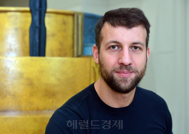 이탈리아 연출가. 파비오 체레사. [사진=윤병찬 기자/yoon4698@heraldcorp.com]