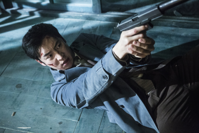 Actor Lee Je-hoon plays detective Hong Gil-dong in “Phantom Detective” (CJ E&M)