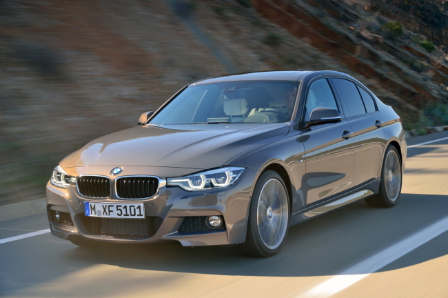 (위부터) BMW 뉴 3시리즈, 메르세데스-벤츠 C클래스 쿠페, 아우디 뉴 A4, 재규어 XE.