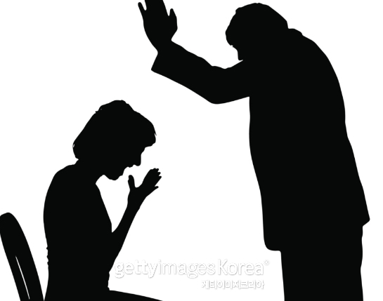 교권침해 사건이 늘어나는 가운데, 상대적으로 자리에 대한 불안감이 큰 기간제 교사들의 고민도 깊어지고 있다. [사진출처= 게티이미지뱅크]