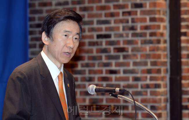 20일 오전 경기도 성남 세종연구소에서 열린 '세종연구소 30주년 기념 학술회의'에서 윤병세 외교부 장관이 축사를 하고 있다./ 안훈 기자 rosedale@heraldcorp.com 2016.05.20