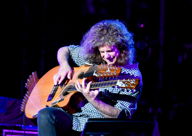 American jazz icon Pat Metheny performs during the Seoul Jazz Festival at the Olympic Park on Saturday evening. (Private Curve)