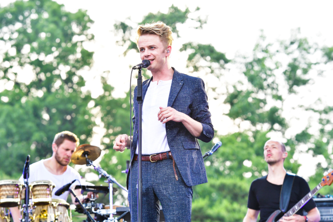 Dutch pop singer Wouter Hamel performs during the Seoul Jazz Festival at the Olympic Park on Friday afternoon. (Private Curve)