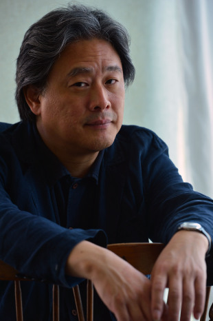 [사진= 영화 ‘아가씨’ 개봉을 앞두고 박찬욱 감독을 서울 종로구 삼청동의 한 카페에서 만났다. 그는 “자기 본연의 욕망을 찾는 것은 아름다운 일이다”라는 말로 영화의 메시지를 전했다. 윤병찬 기자/yoon4698@heraldcorp.com]