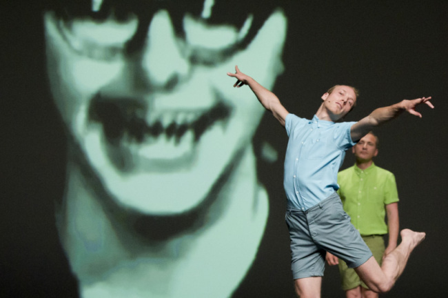 Dancers perform at the biennial French dance competition Danse Elargie. (2015-16 Korea-France Year)