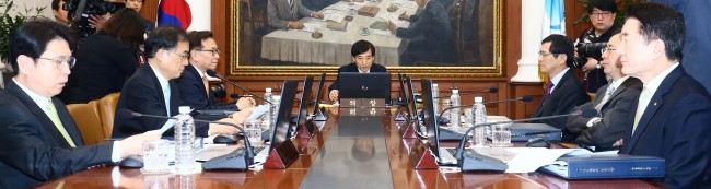 9일 한국은행 금융통화위원회의 6월 기준금리 결정을 앞두고, 시장에서는 미국의 금리인상 연기 가능성과 국내 기업구조조정에 따른 경기 위축 등을 감안해 연 1.5%인 기준금리가 인하될 것이란 기대감이 커지고 있다. [헤럴드경제DB]