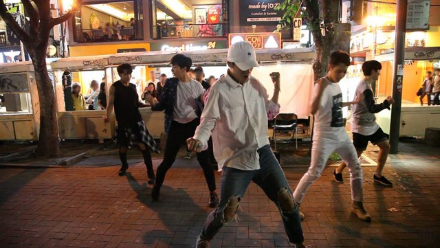 Boy group B.I.G performs on Sinchon streets on June 5. (GH Entertainment)