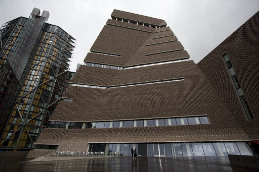 An exterior view of a new building called the Switch House which has been added on to the Tate Modern gallery in London, England. (AP-Yonhap)