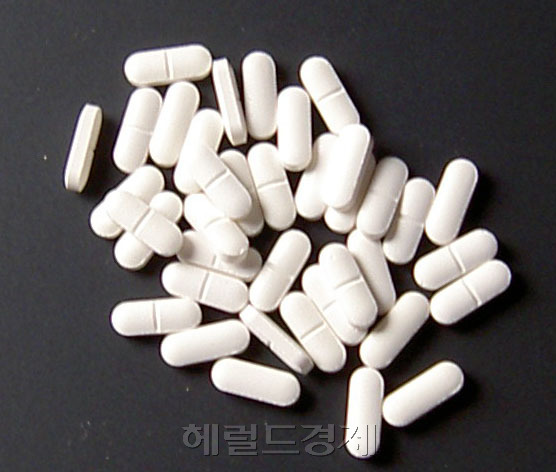 간호사인 박 씨는 동료 간호사가 병원에 입원하면서 처방 받은 졸피뎀 40정을 몰래 빼돌려 인터넷카페 중고나라 게시판을 통해 판매했다.