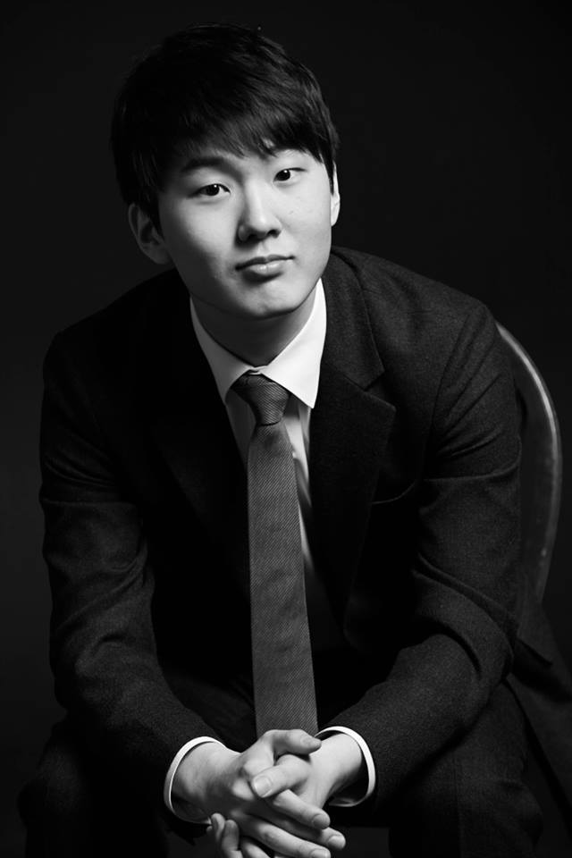 Pianist Cho Seong-jin (Official Facebook)