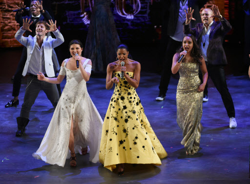Phillipa Soo, foreground left, and Renee Elise Goldsberry (center), and the cast of “Hamilton,” winners of the 2016 award for best musical, perform at the Tony Awards at the Beacon Theatre  in New York on June 12.(AP-Yonhap)
