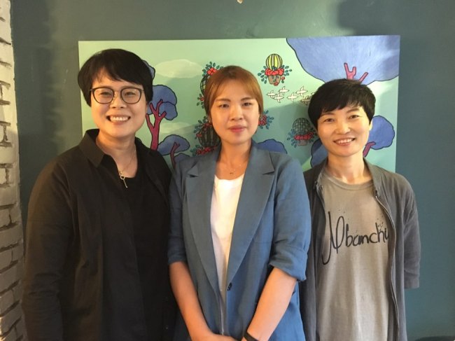 막내의 강력근무 만 3년을 축하하기 위해 베테랑 선배들이 모였다. 왼쪽부터 강서경찰서 박미옥 강력계장, 강남경찰서 김은지 강력팀원, 중랑경찰서 김성순 강력팀장.