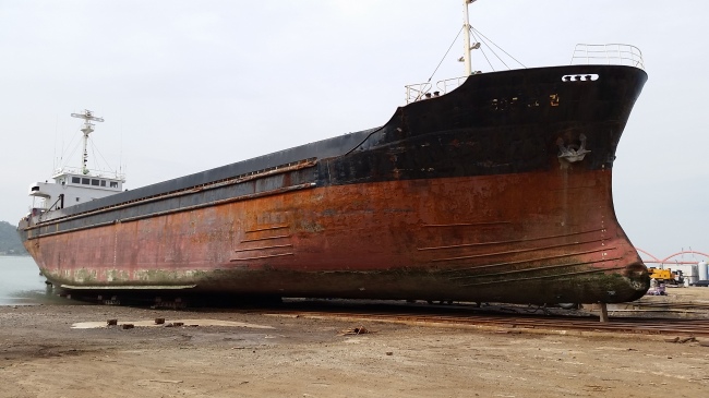 A retired freighter that transported cargo between Mokpo and Jejudo Island for 35 years(Shinslab Architecture/MMCA)