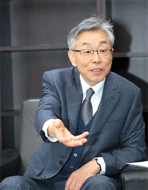 이상한 한성대 총장이 사회수요에 맞는 인재양성을 핵심으로 하는 학사구조개편에 대해 설명하고 있다.