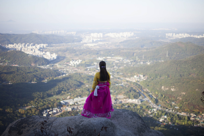 A scene from ”Bukhansan Mountain“ by filmmaker Im Heung-soon, who will be featured at the upcoming APAP (APAP)