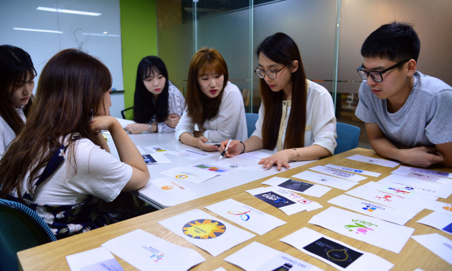 寃쎄린李쎌“?곸떊?쇳꽣 <br /><br />?ㅻ퀝李ш린??yoon4698@heraldcorp.com
寃쎄린李쎌“?곸떊?쇳꽣
?ㅻ퀝李ш린??yoon4698@heraldcorp.com