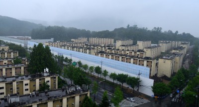 서울 강남구 민간 아파트 평균 분양가격은 6월말 현재 3.3㎡ 당 3804만원으로 1년새 약 82% 뛰었다. 개포주공3단지가 HUG에 보증신청한 분양가는 4313만원으로 1년전 강남구 평균 보다 107% 높다. 사진은 개포주공3단지 전경.
이상섭 기자/babtong@heraldcorp.com