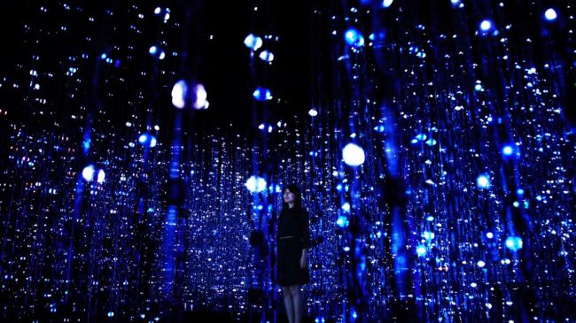 "Crystal Universe" by teamLab, 2015 (teamLab)