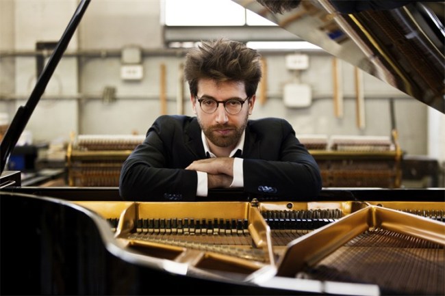 Italian pianist Gabriele Carcano (Official website)