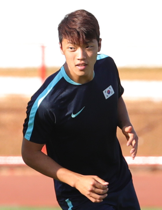2016년 리우올림픽 한국남자축구대표 황희찬이 9일 오후(현지시간) 브라질 브라질리아 Fireman Physical Training Centre(소방관 피지컬 트레이닝센터)에서 멕시코전을 앞두고 훈련에 열중하고 있다. /2016.8. 09/ 브라질리아=올림픽사진공동취재단 I/
2016년 리우올림픽 한국남자축구대표 황희찬이 9일 오후(현지시간) 브라질 브라질리아 Fireman Physical Training Centre(소방관 피지컬 트레이닝센터)에서 멕시코전을 앞두고 훈련에 열중하고 있다. /2016.8. 09/ 브라질리아=올림픽사진공동취재단 I/