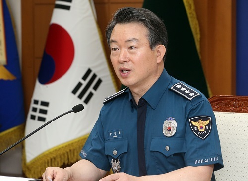 오는 22일 임기를 마치는 강신명 경찰청장.