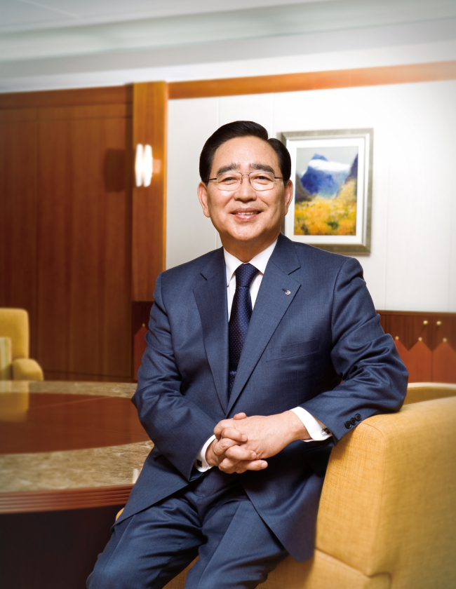Han Dong-woo, chairman of Shinhan Financial Group.