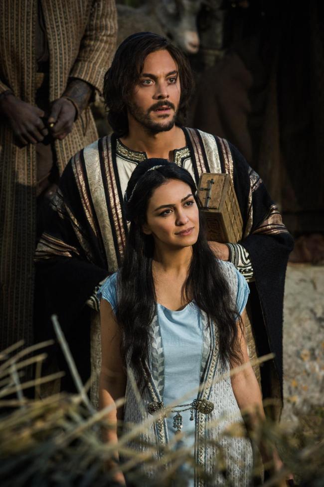Jack Huston as Judah Ben-Hur and Nazanin Boniadi as Esther in “Ben Hur.” (Paramount Pictures)