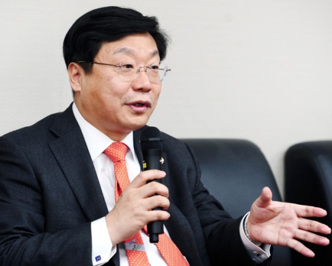 [사진설명= 주형환 산업통상자원부 장관］