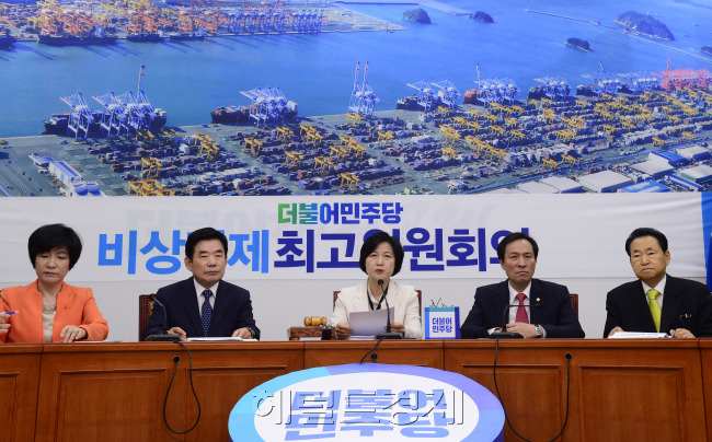 [사진=5일 오전 서울 여의도 국회에서 열린 국민의당 비상대책위원 회의에서 김성식 정책위의장이 발언을 하고 있다. 안훈 기자 rosedale@heraldcorp.com]
