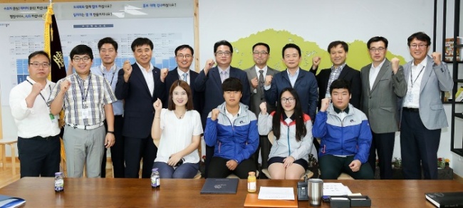 삼성전자가 기능인 육성과 저변 확대를 위해 10년 연속으로 ‘전국기능경기대회’를 후원하고 있다. 사진은 제51회 전국기능경기대회 종합우승 5연패에 나선 경기도 대표 선수단.